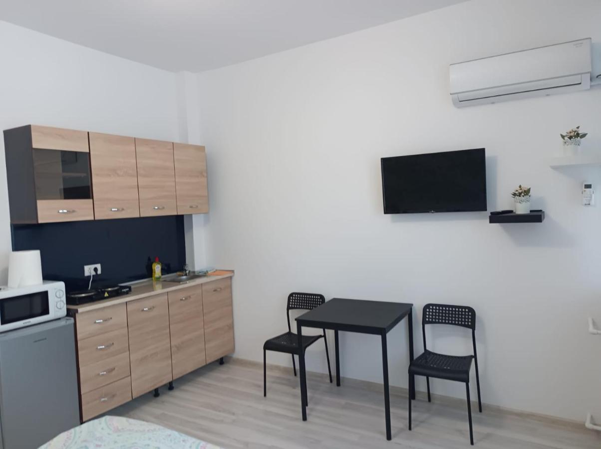 Central Comforts Apartments Bucharest Exterior photo